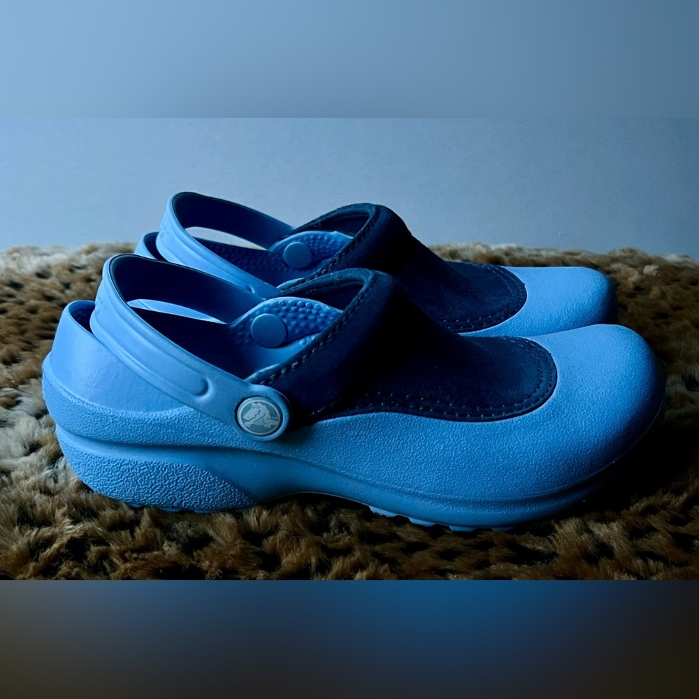 Women’s Blue Mary Jane Crocs – Size 7 - Picture 5 of 10
